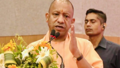 Photo of बाबा विश्वनाथ व मां गंगा ने प्रधानमंत्री मोदी को दिया गरीबों की पीड़ा समाप्त करने का सामर्थ्यः मुख्यमंत्री योगी