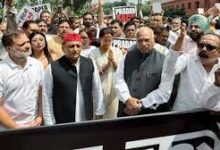 Photo of छात्र अकेले नहीं… INDI गठबंधन की बैठक के बाद बोले राहुल, बसों से गांधी स्मृति जा रहे विपक्षी सांसद.