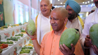 Photo of मुख्यमंत्री योगी ने किया उत्कृष्ट किसानों का सम्मान