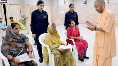 Photo of CM योगी: नर सेवा को नारायण सेवा मानकर 25 करोड़ प्रदेशवासियों के हित के लिए कार्य कर रही सरकार
