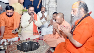 Photo of CM योगी ने शनिवार को श्री दूधेश्वरनाथ महादेव मठ मंदिर पहुंचकर विशेष शिव पूजन किया