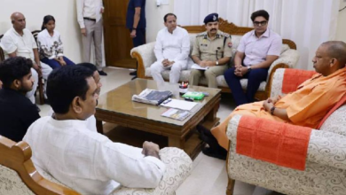 Photo of CM योगी ने मेरठ की दिवंगत दलित छात्रा ललिता गौतम के परिजनों से घटना पर गहरा दुःख व्यक्त किया