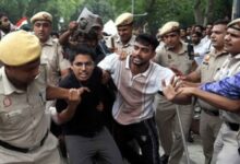 Photo of हिंसा करने वालों की पहचान कर रही दिल्ली पुलिस, क्या अब उपद्रवियों के पासपोर्ट होंगे रद्द? CJP प्रदर्शन.