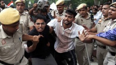 Photo of हिंसा करने वालों की पहचान कर रही दिल्ली पुलिस, क्या अब उपद्रवियों के पासपोर्ट होंगे रद्द? CJP प्रदर्शन.