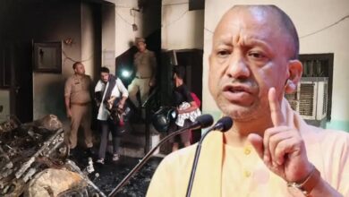 Photo of नोएडा सेक्टर-66 अग्निकांड में दो की मौत और 100 लोगों को बचाया, हादसे पर सीएम योगी ने लिया संज्ञान