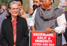 Photo of संसद में विपक्ष का हंगामा जारी, खड़गे बोले-हमारी मांग नहीं बदली, सरकार को सदन में देना होगा जवाब