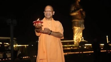 Photo of पीएम मोदी के जन्मदिन पर यूपी में मना ‘सेवा दिवस’: 75 जिलों में जलाए गए 5.90 करोड़ दीये, 8 हजार से ज्यादा ने किया रक्तदान