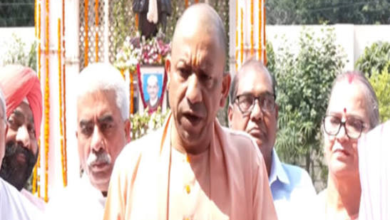 Photo of मुख्यमंत्री योगी “खादी के वस्त्रों पर 30 जनवरी तक 25 फीसदी छूट”