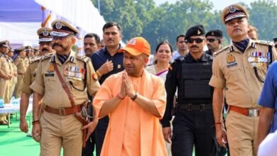 Photo of सीएम योगी का यूपी पुलिस को तोहफा: भत्तों में बढ़ोतरी, मोटरसाइकिल के 1000 और सिम के लिए मिलेंगे 2500 रुपये